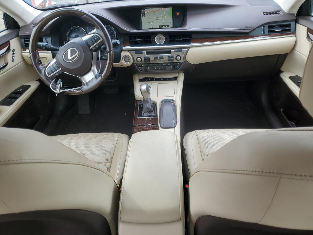 2017 Lexus ES - Image 8