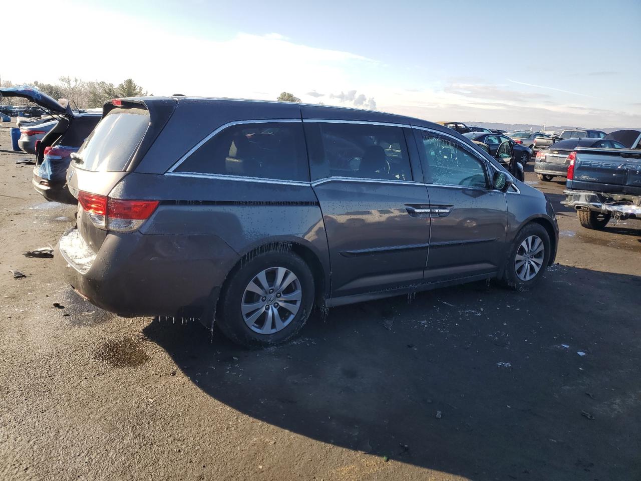 2015 Honda Odyssey - Image 3