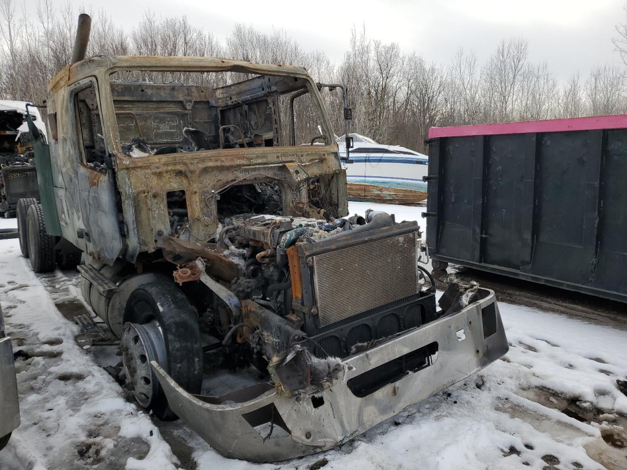 2007 Volvo Vn Semi Truck იყიდება Portland-ში, MI - Burn
