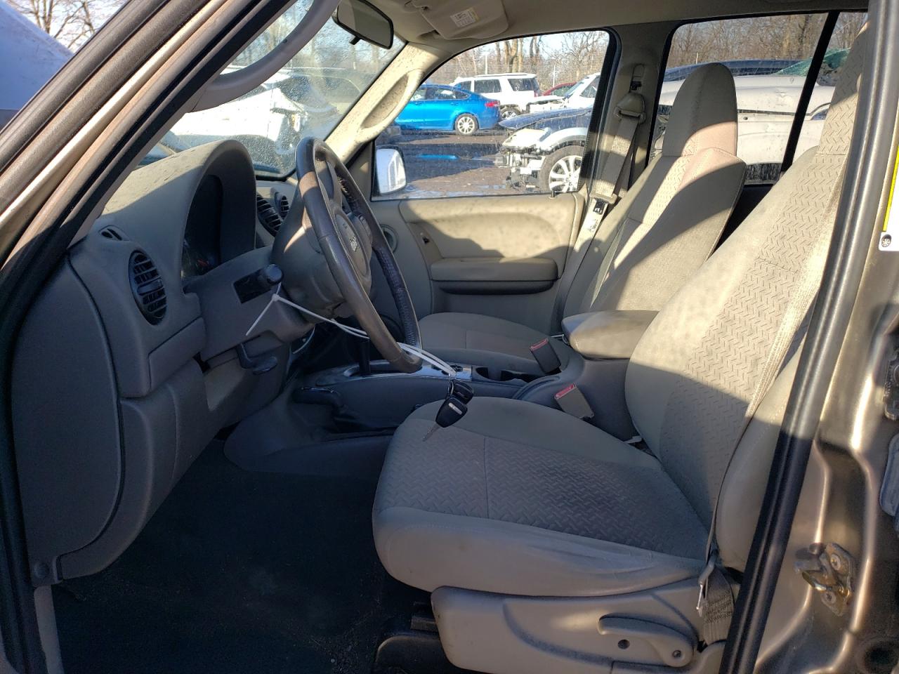 2006 Jeep Liberty (North America) - Image 7