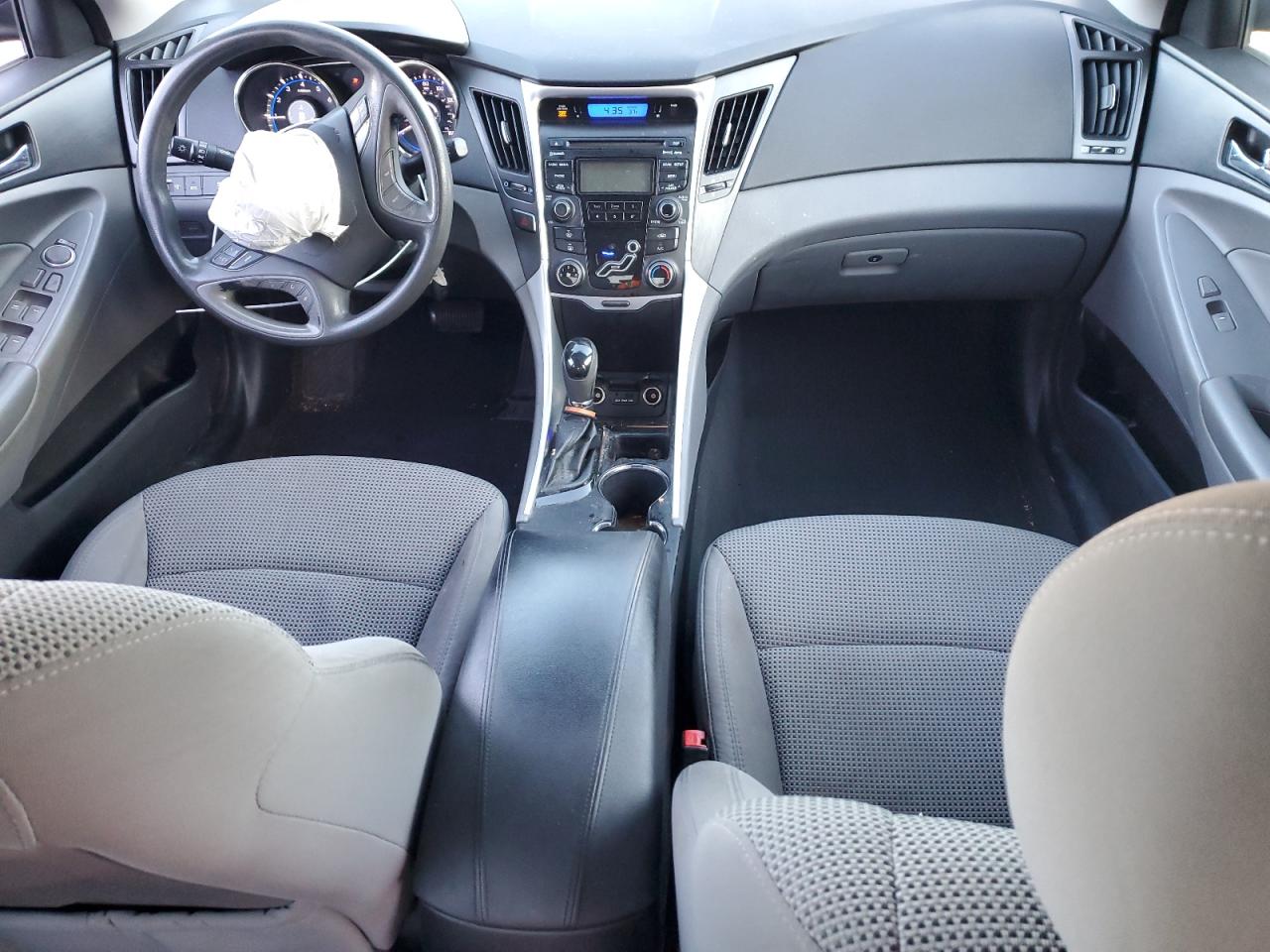 2012 Hyundai Sonata - Image 8