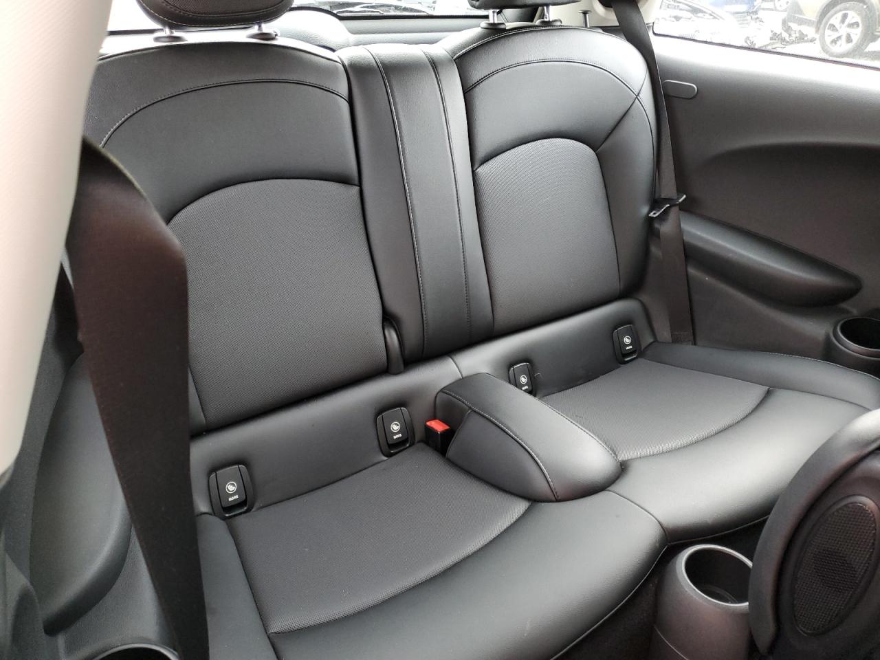 2015 MINI Cooper - Image 10