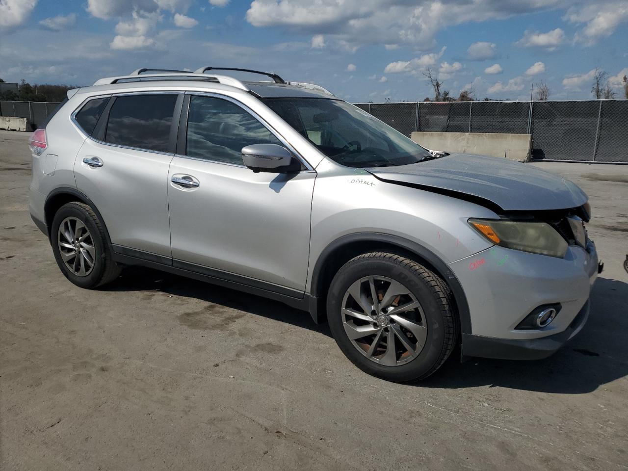 2014 Nissan Rogue - Image 4