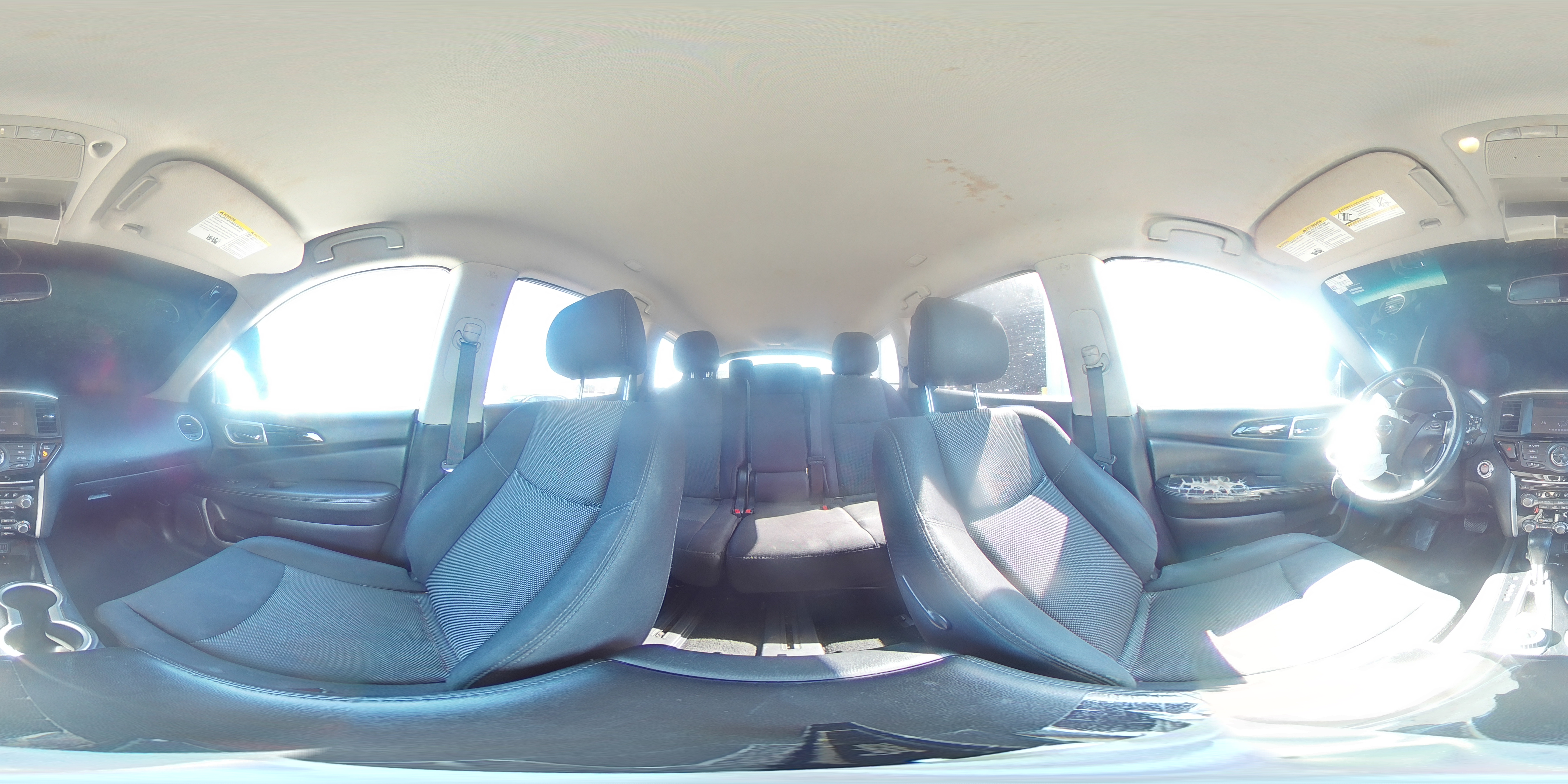 2018 Nissan Pathfinder - Image 16