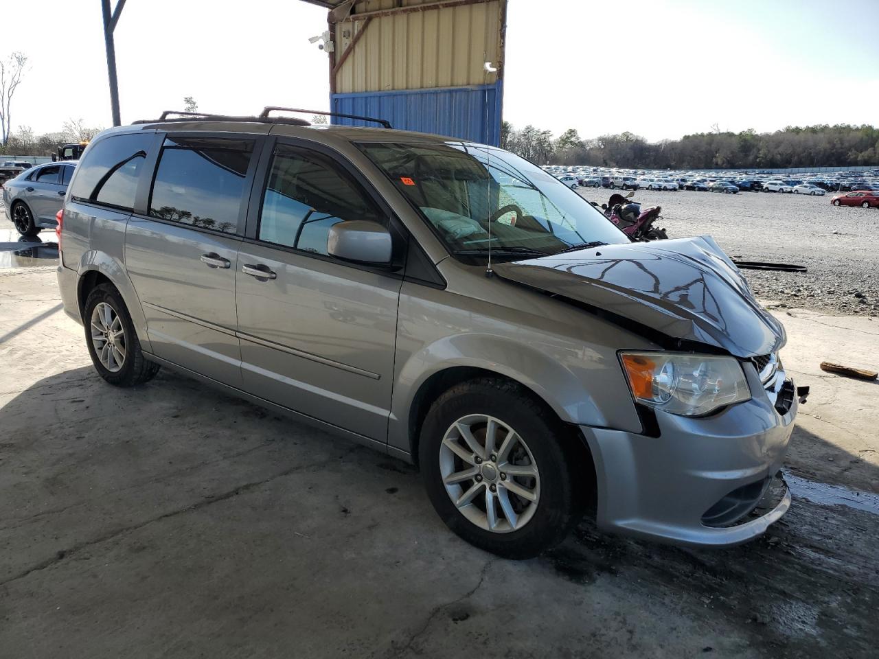 2013 Dodge Caravan - Image 4