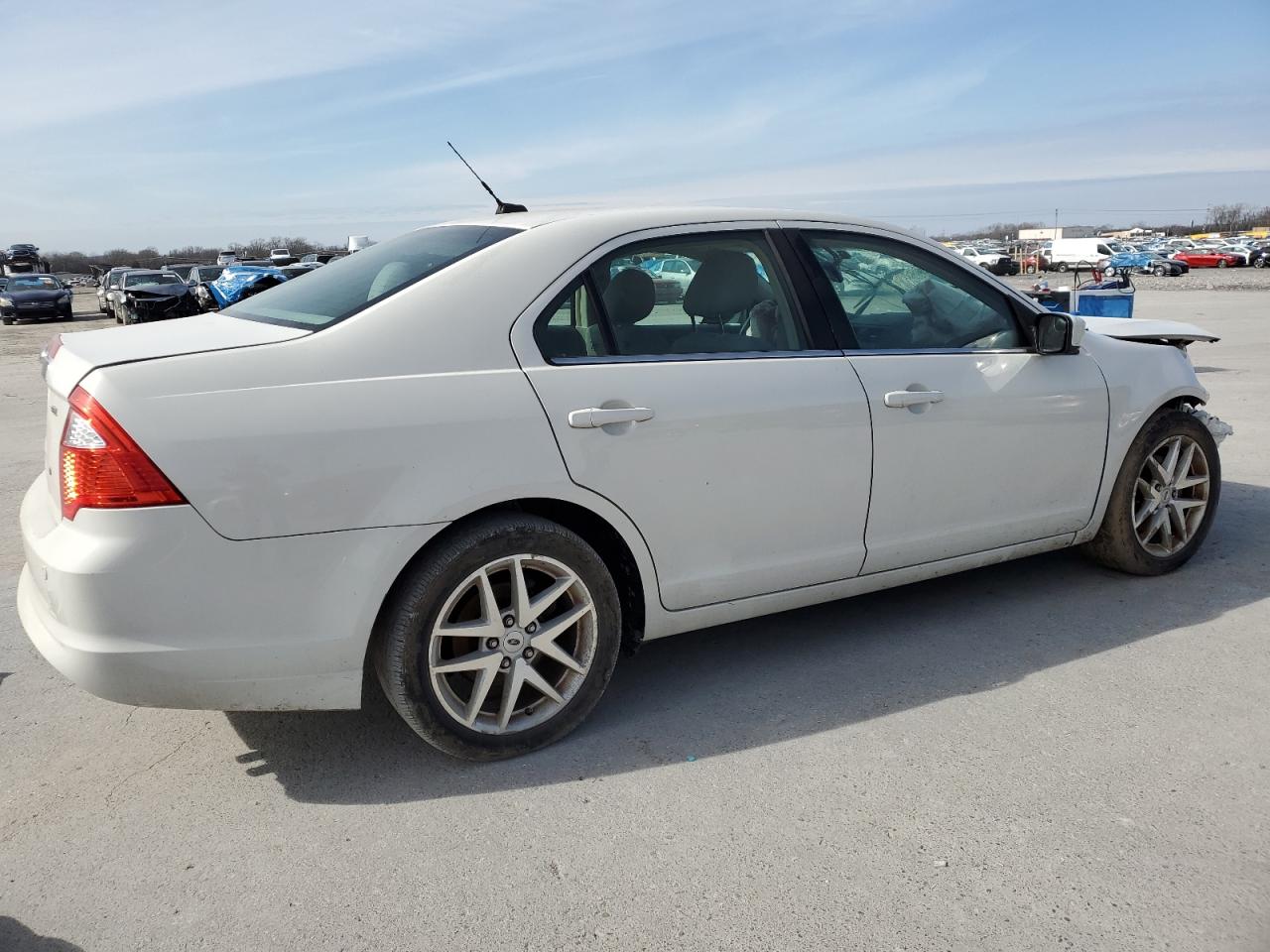 2011 Ford Fusion - Image 3