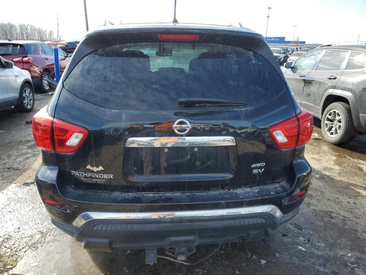2018 Nissan Pathfinder - Image 6