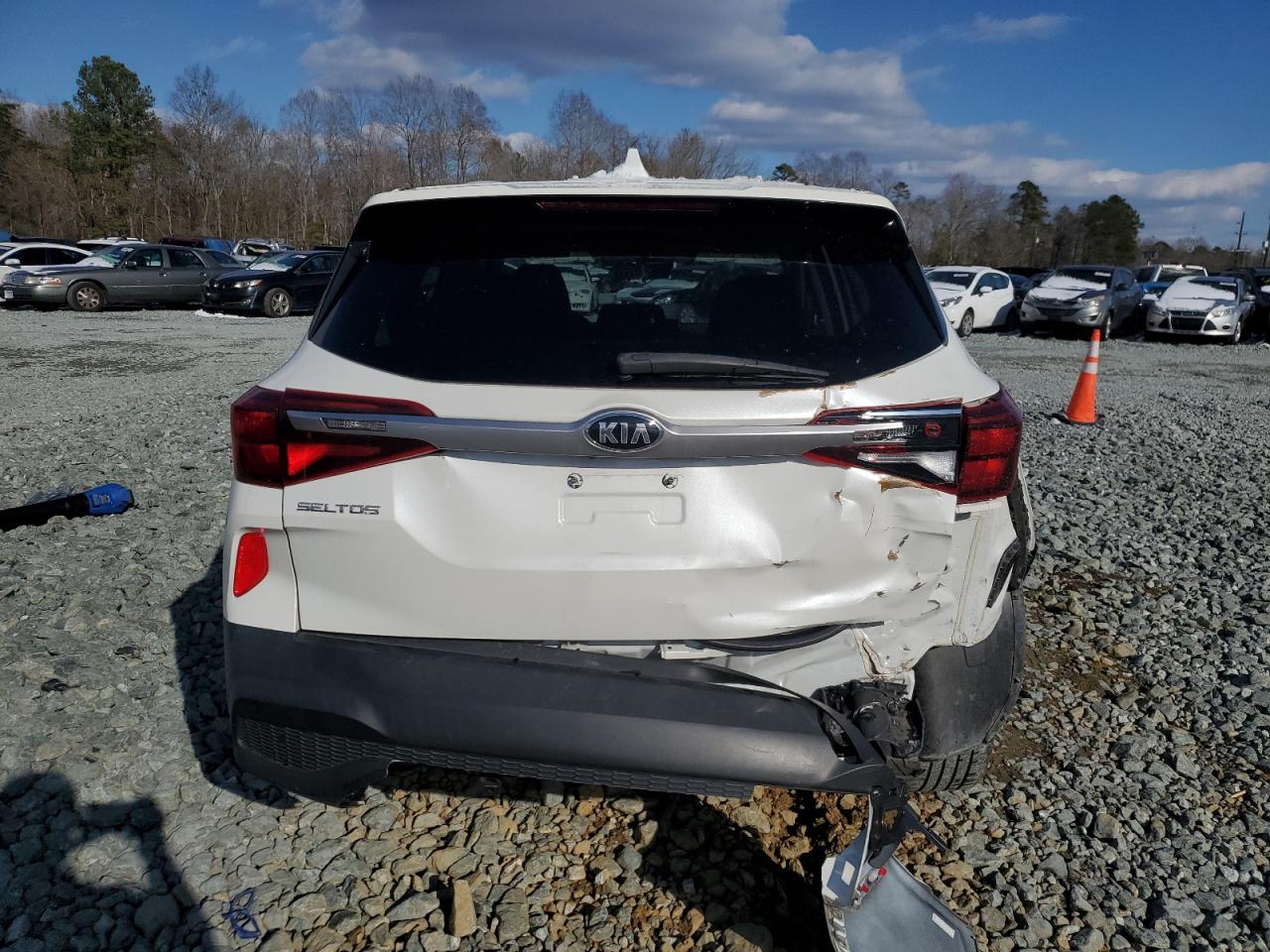 2021 Kia Seltos - Image 6