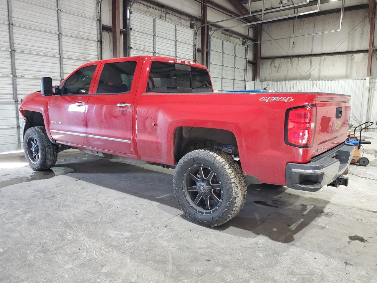 2015 Chevrolet Silverado - Image 2