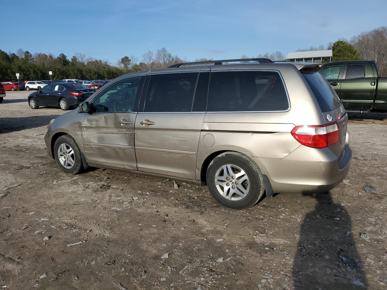 2005 Honda Odyssey - Image 2