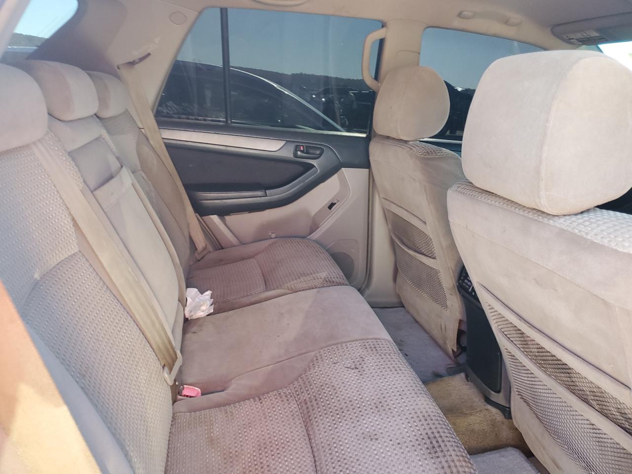 2005 Toyota 4Runner - Image 10