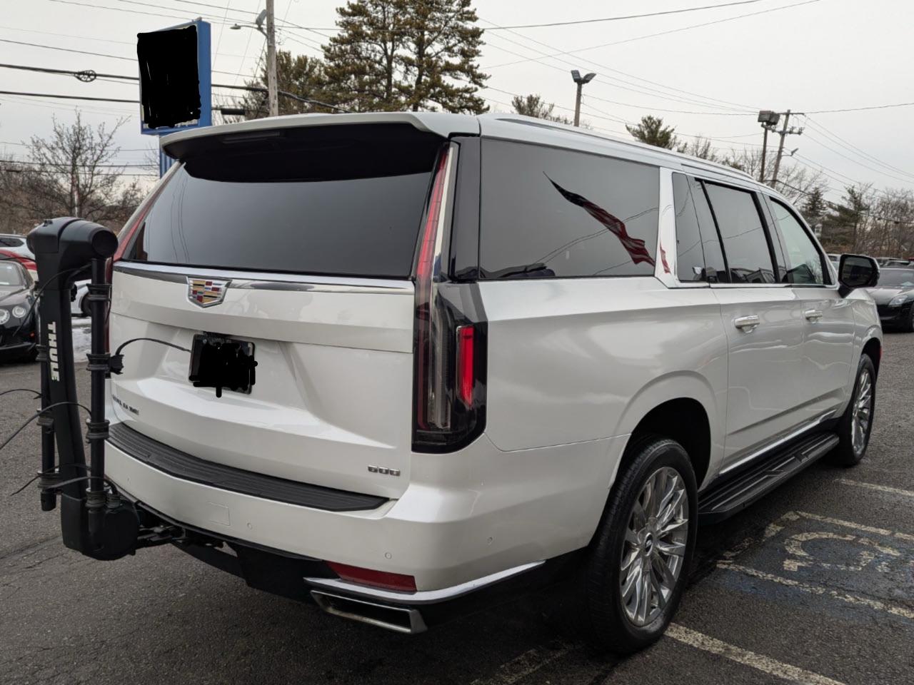 2021 Cadillac Escalade - Image 4