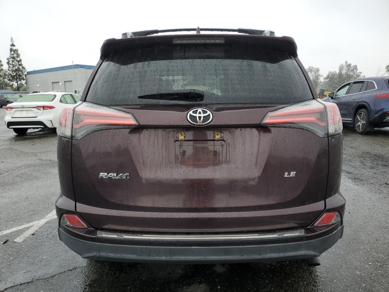 2018 Toyota RAV 4 - Image 6