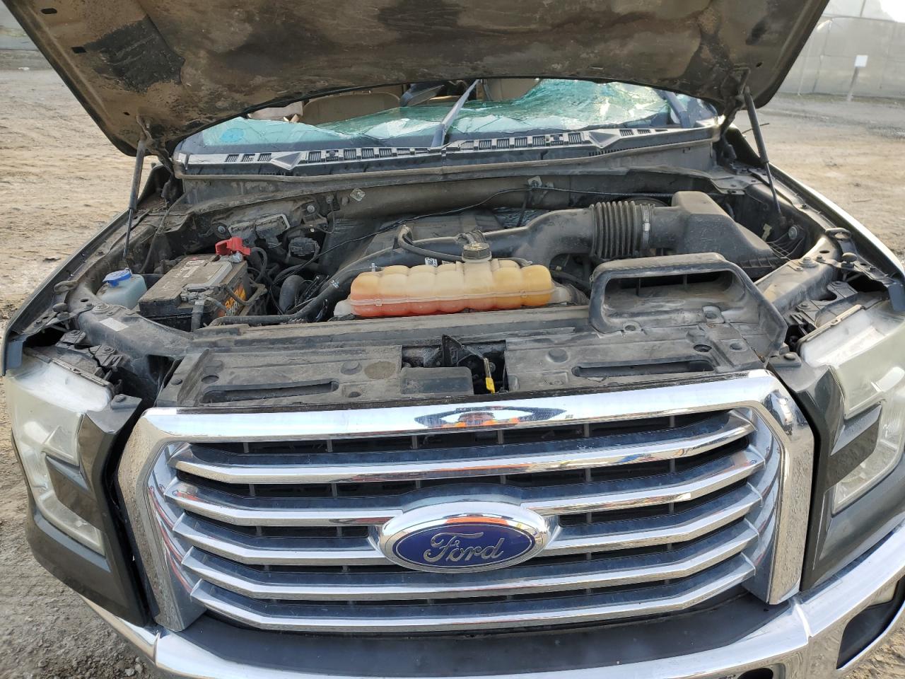 2015 Ford F-150 - Image 11