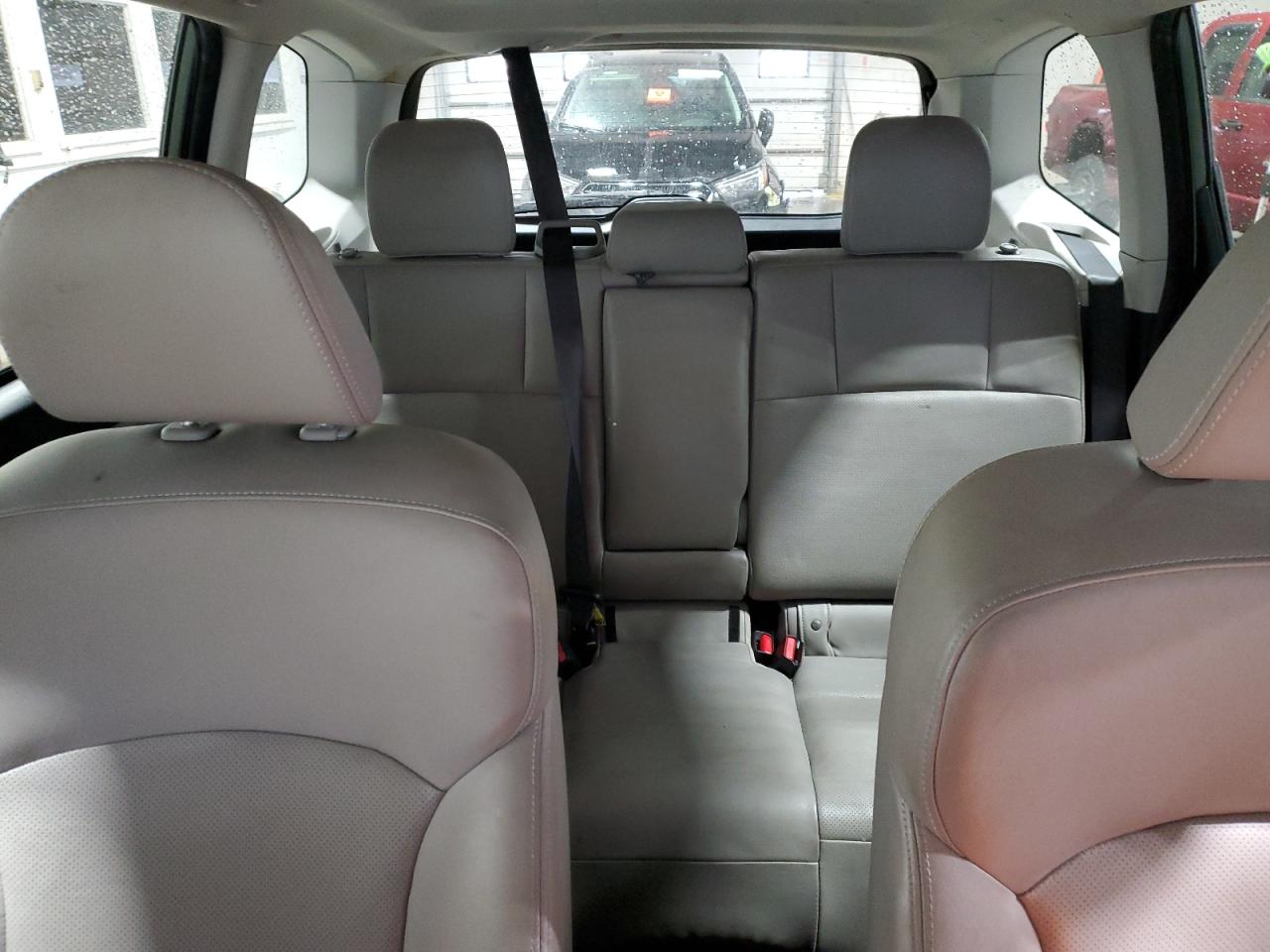 2015 Subaru Forester - Image 10