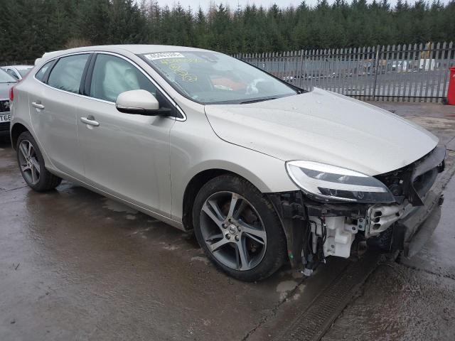 2018 VOLVO V40 INSCRI