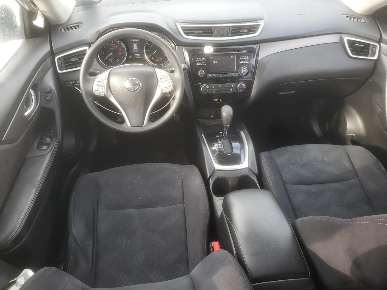 2016 Nissan Rogue - Image 8
