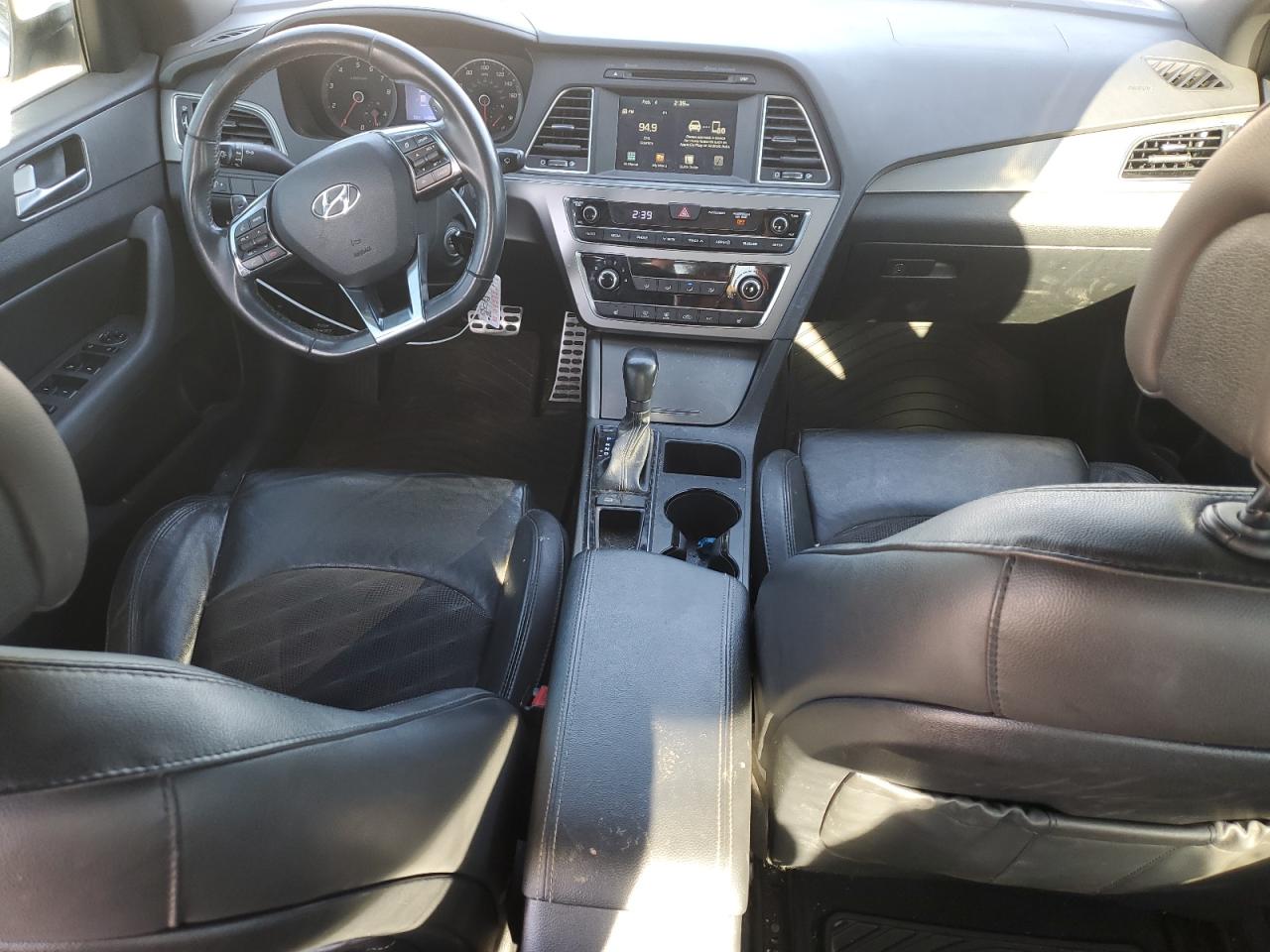 2017 Hyundai Sonata - Image 8