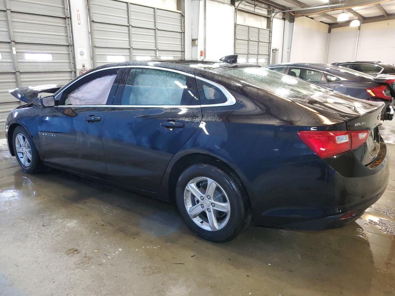 2023 Chevrolet Malibu - Image 2