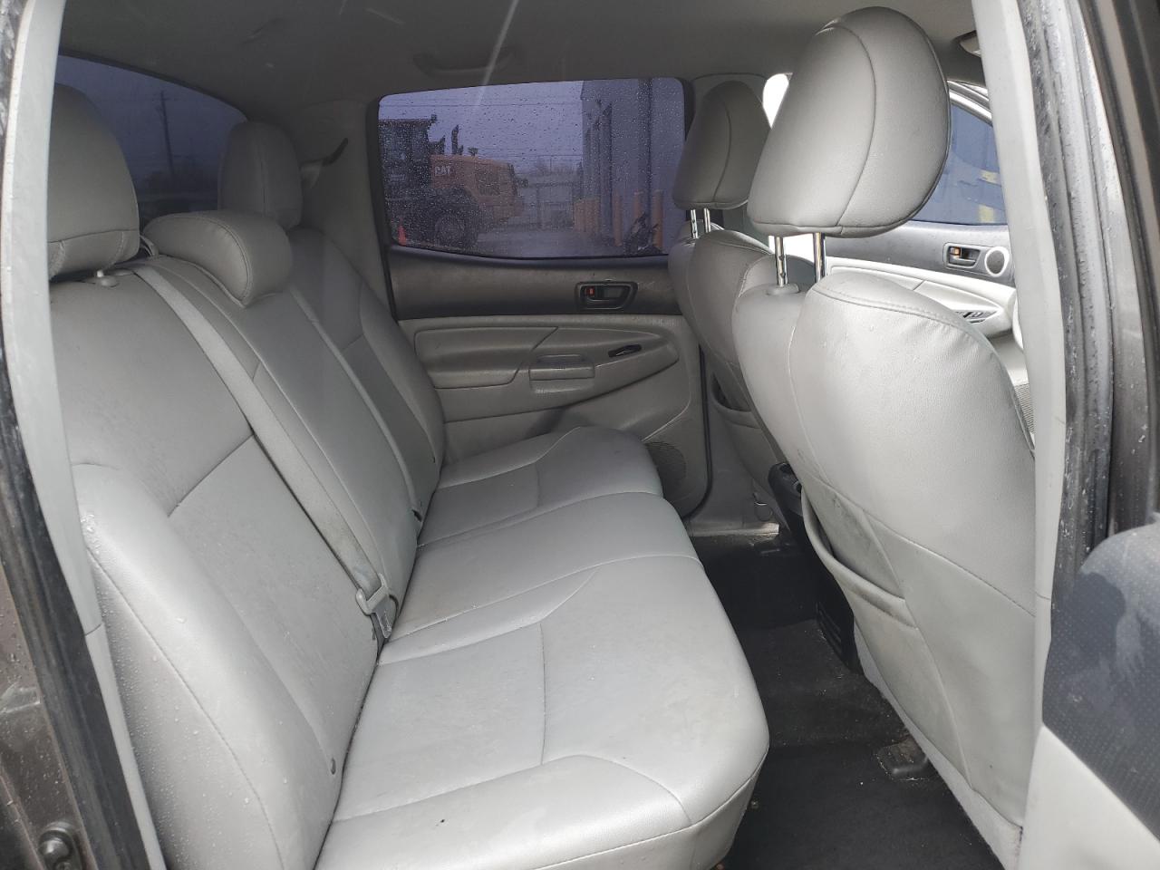 2013 Toyota Tacoma - Image 10
