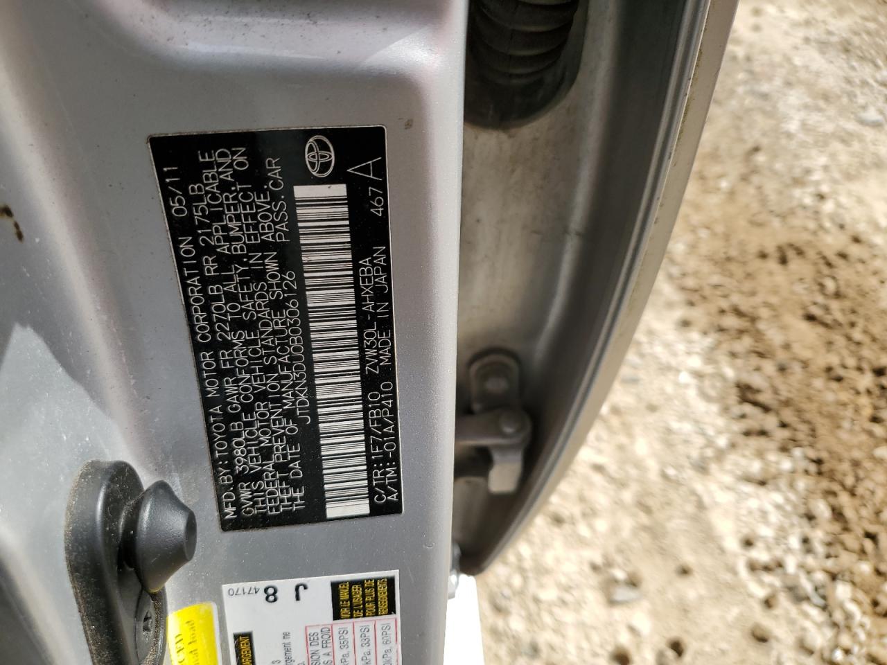 2011 Toyota Prius - Image 12