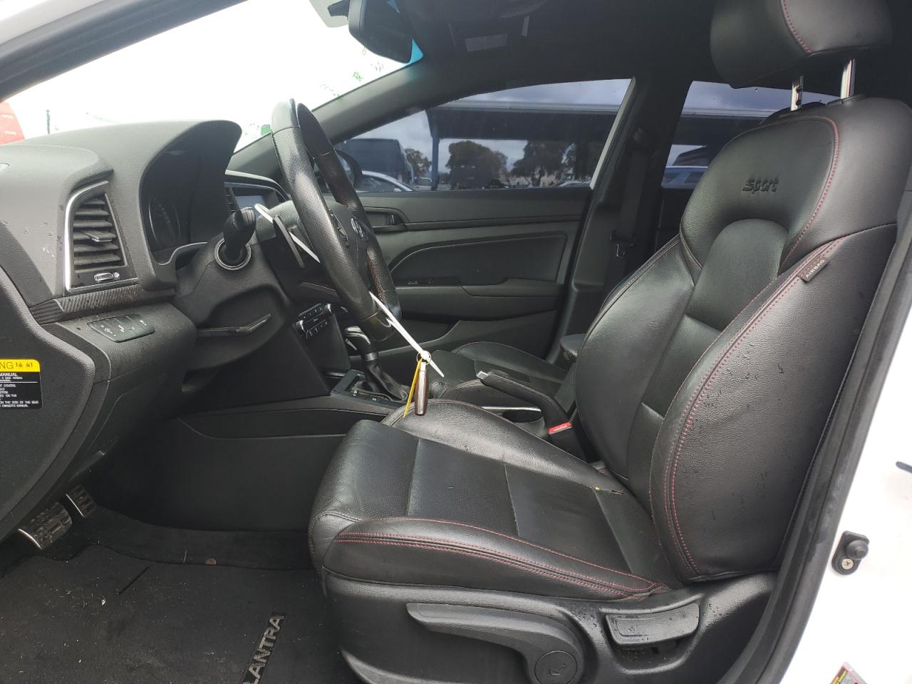 2018 Hyundai Elantra - Image 7