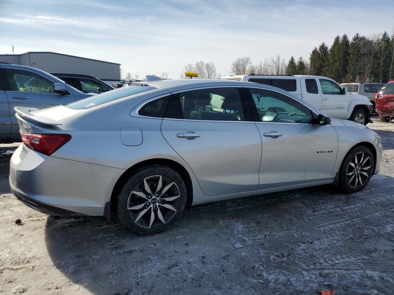 2021 Chevrolet Malibu - Image 3
