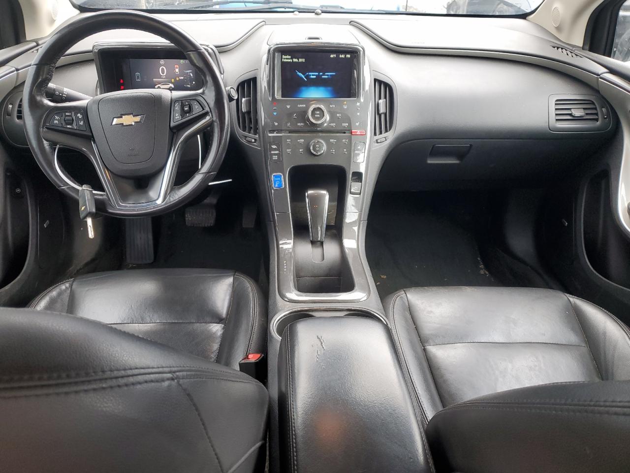 2013 Chevrolet Volt - Image 8