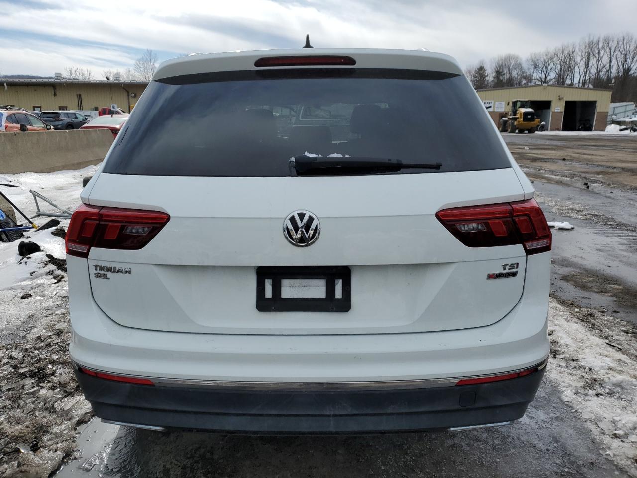 2018 Volkswagen Tiguan - Image 6