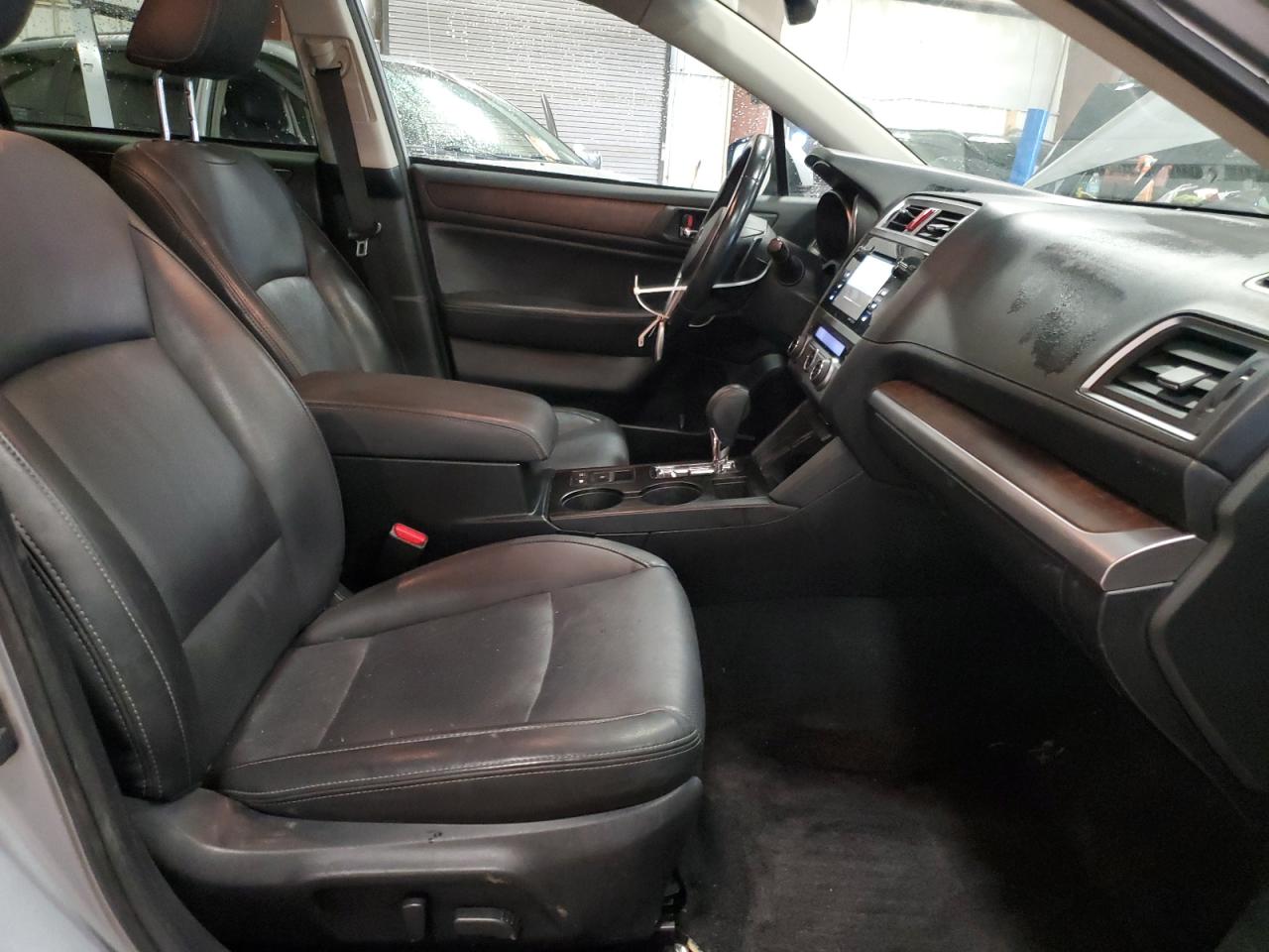 2015 Subaru Outback - Image 7