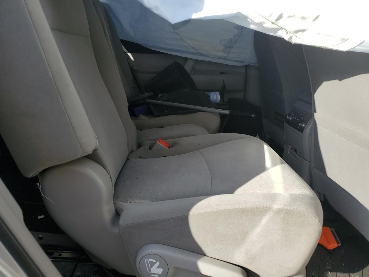 2012 Toyota Highlander - Image 11