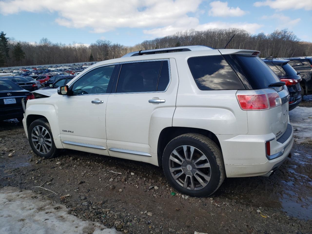 2017 GMC Terrain - Image 2