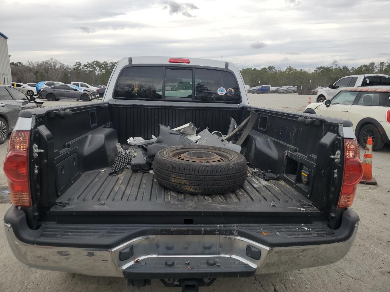 2007 Toyota Tacoma - Image 10
