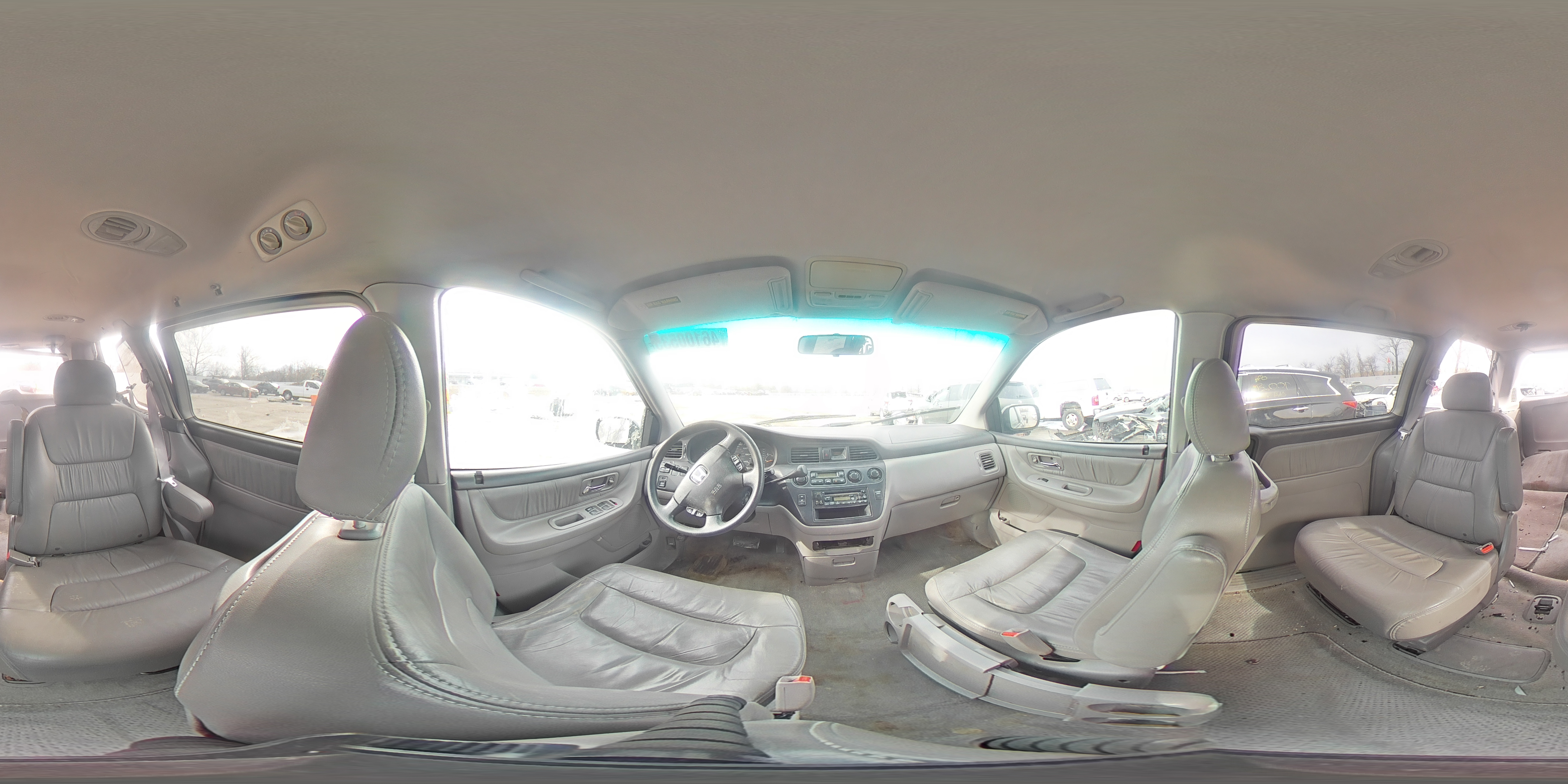 2004 Honda Odyssey - Image 13