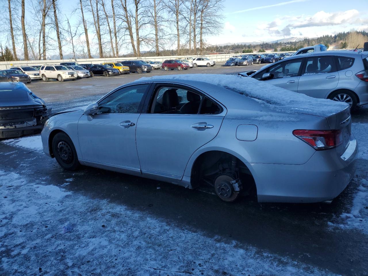 2011 Lexus ES - Image 2