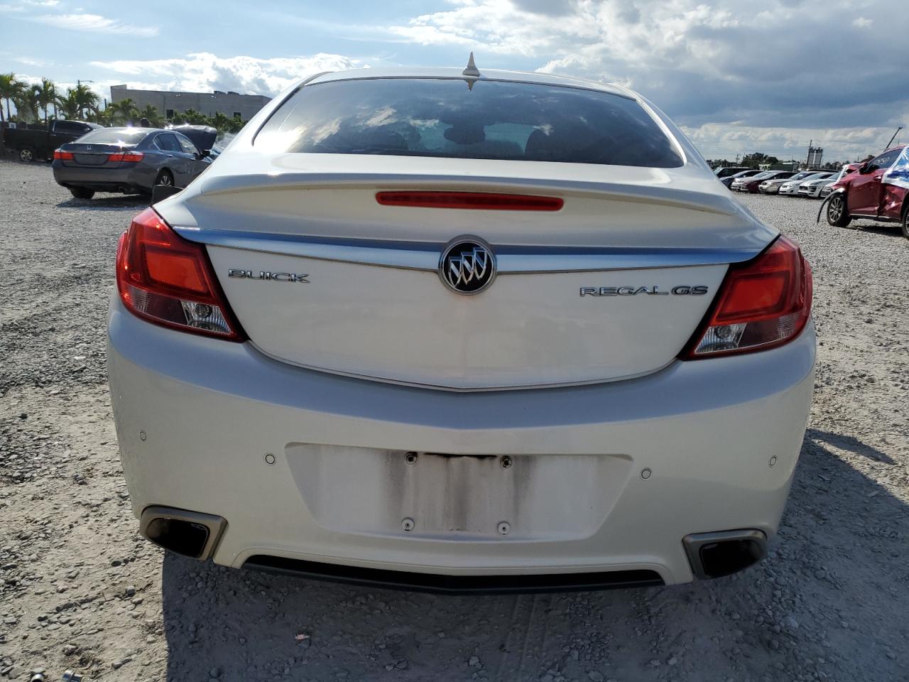2013 Buick Regal - Image 6