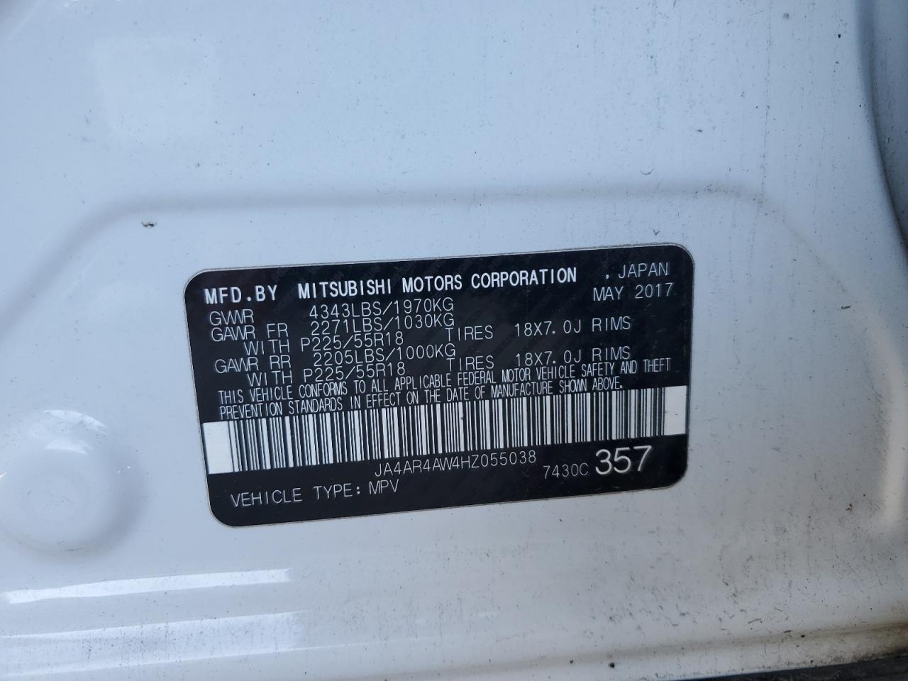 2017 Mitsubishi Outlander - Image 12