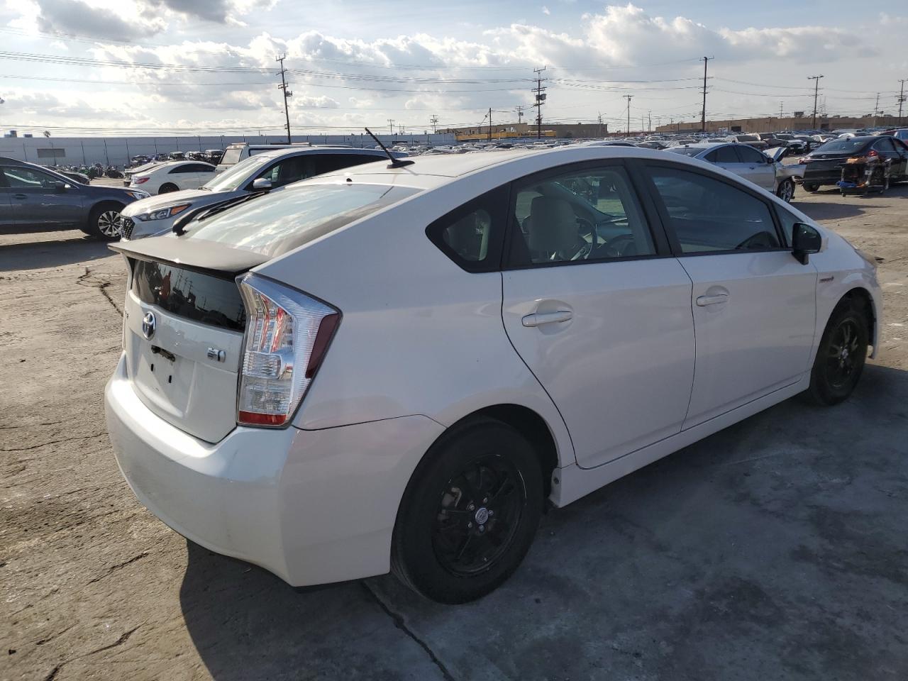 2011 Toyota Prius - Image 3