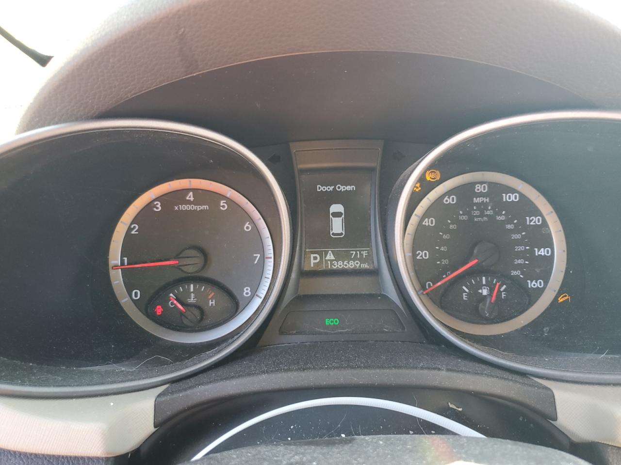 2014 Hyundai Santa Fe - Image 9