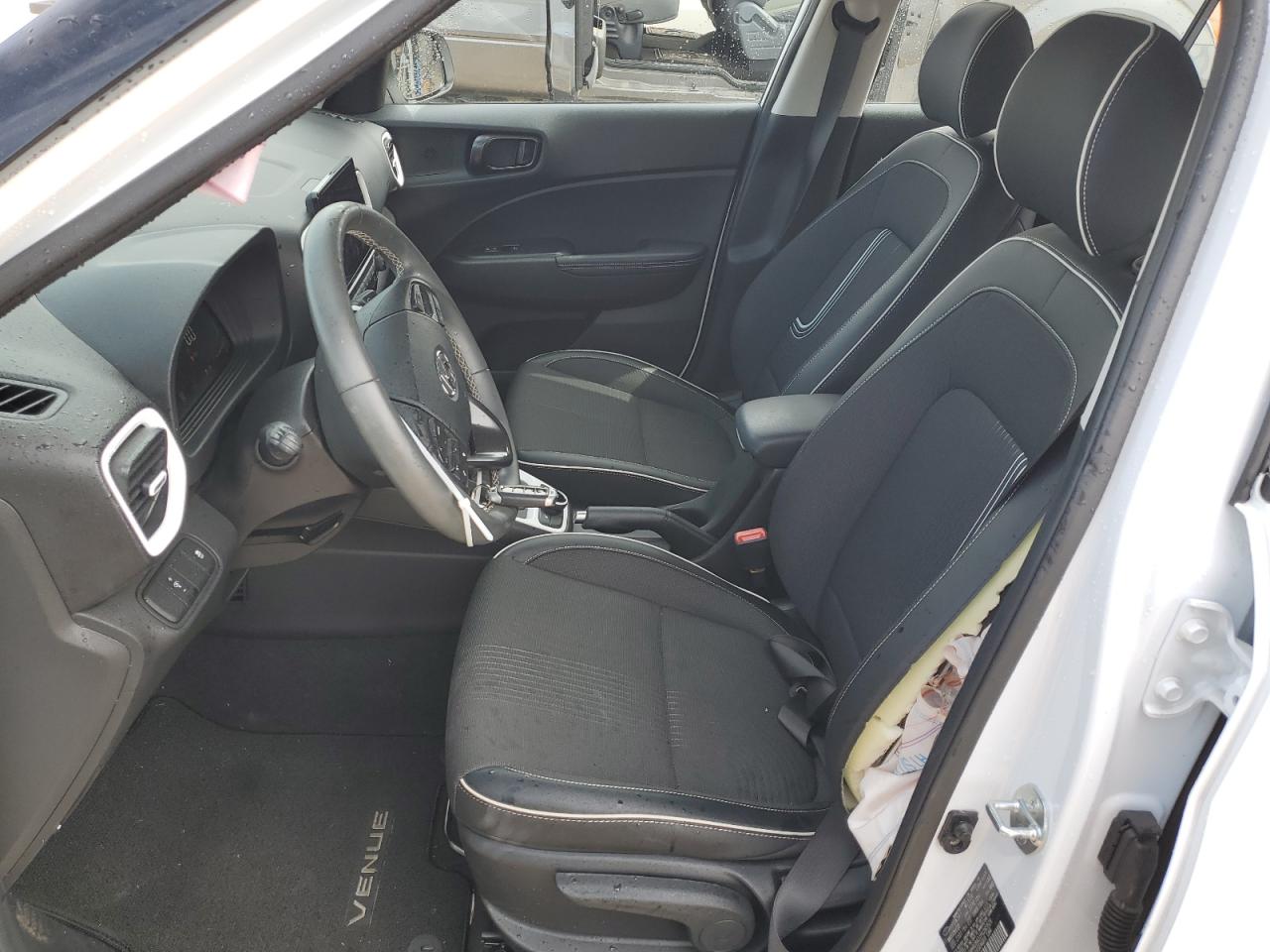 2023 Hyundai Venue - Image 7