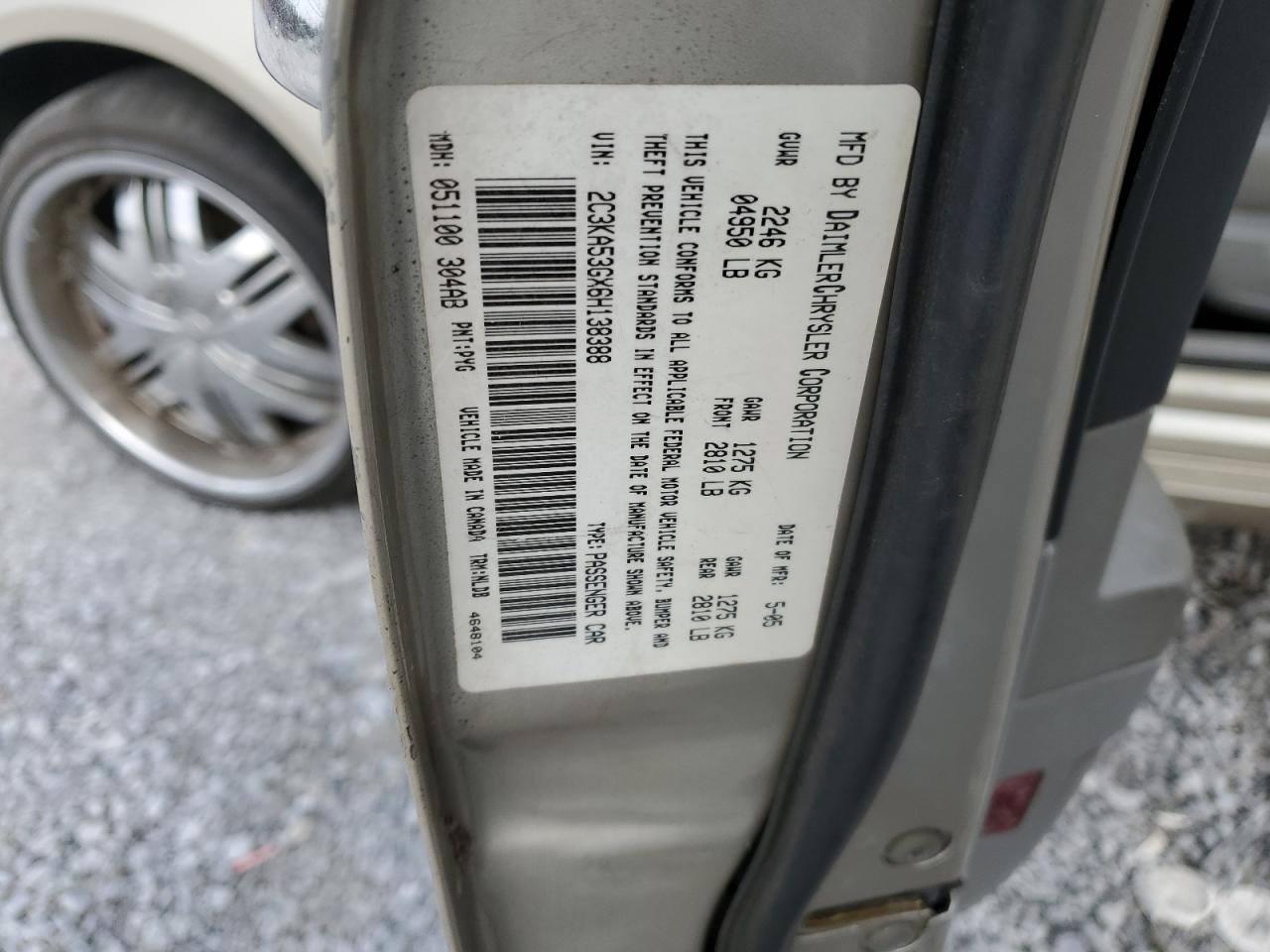 2006 Chrysler 300 - Image 14