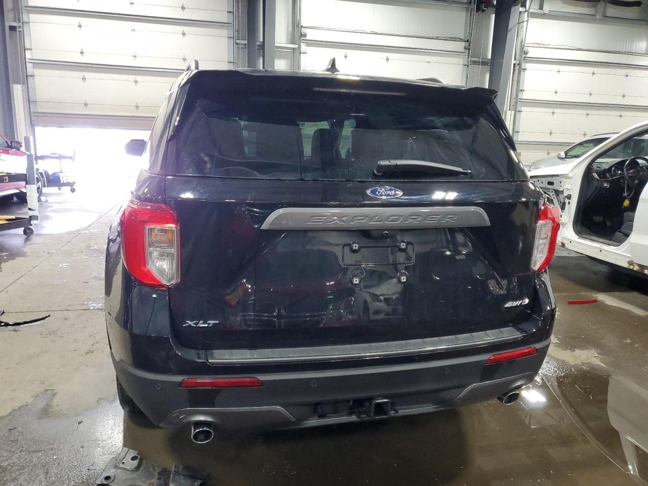 2022 Ford Explorer - Image 6