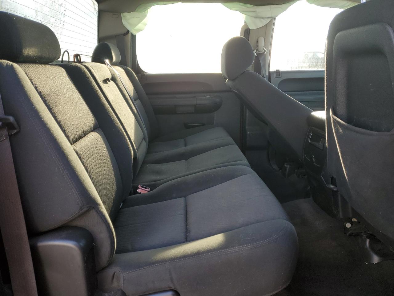 2011 Chevrolet Silverado - Image 10