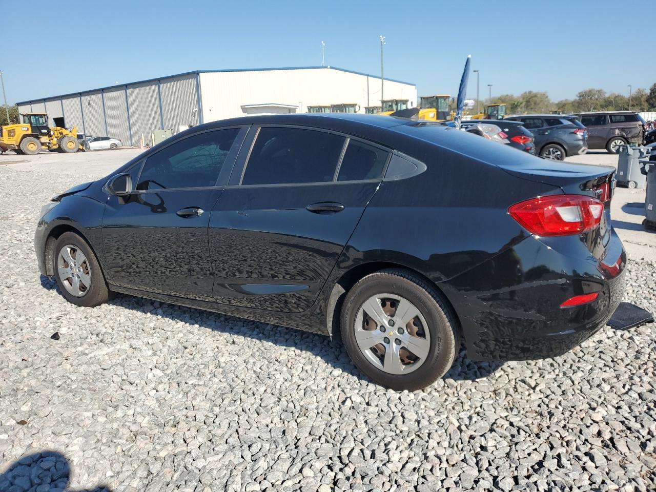 2018 Chevrolet Cruze - Image 2