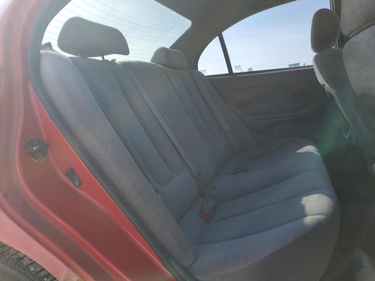 2005 Hyundai Elantra - Image 11