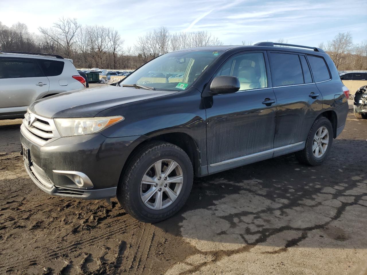 2011 Toyota Highlander - Image 1
