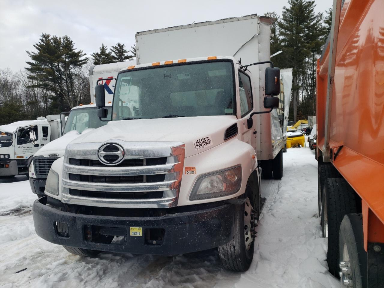 2018 Hino 258/268 zu verkaufen in West Warren, MA - Top/Roof