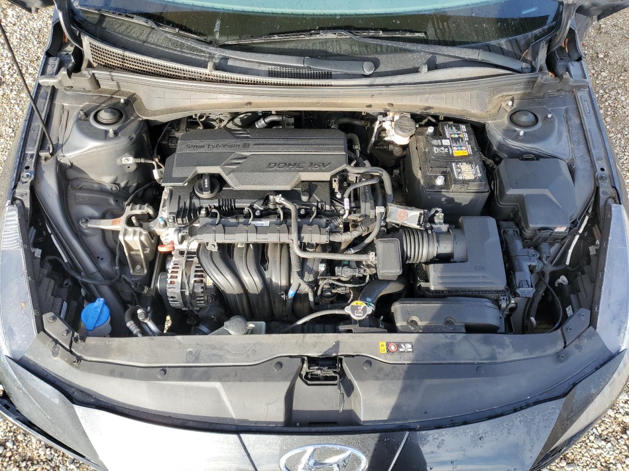 2023 Hyundai Elantra - Image 11
