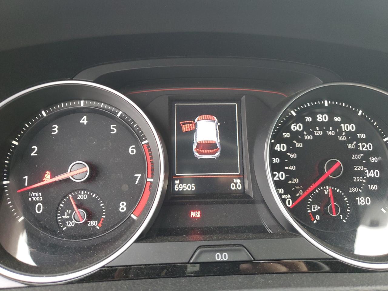 2018 Volkswagen GTI - Image 9
