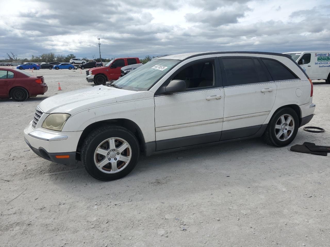 2006 Chrysler Pacifica - Image 1